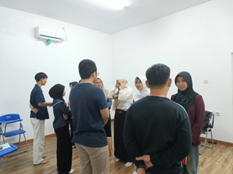 Praktik Percakapan Aktif